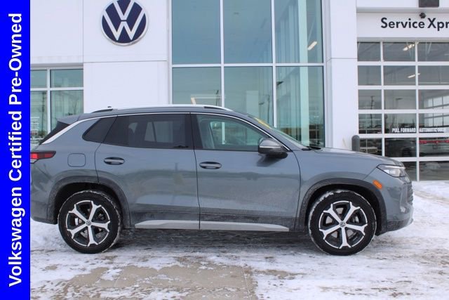 Used 2025 Volkswagen Tiguan SE image 5