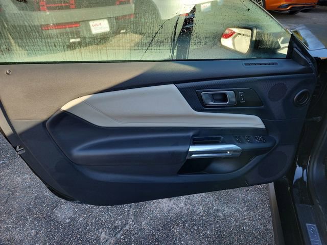 Used 2024 Ford Mustang Premium image 9