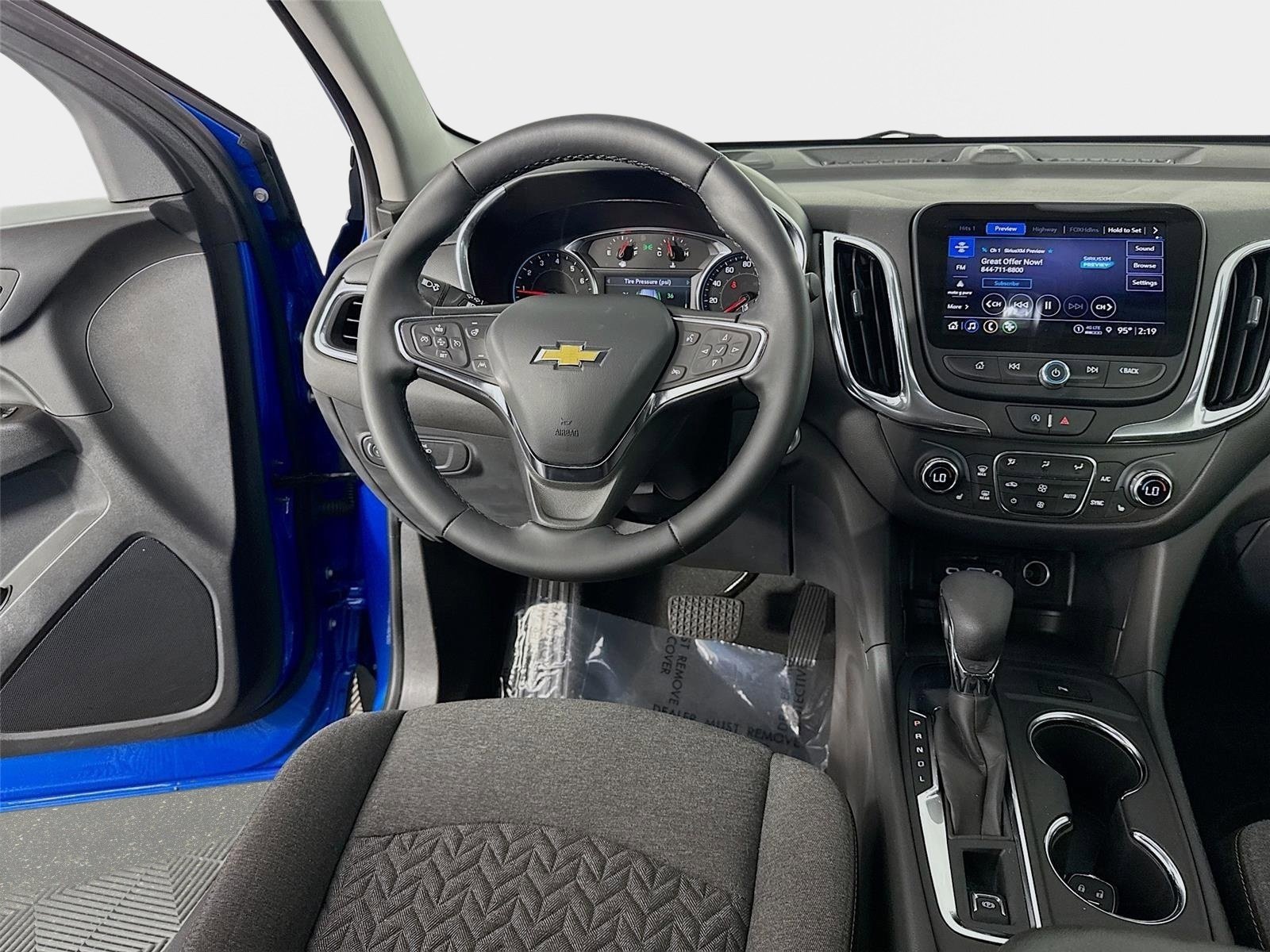 Used 2024 Chevrolet Equinox LT FWD image 23