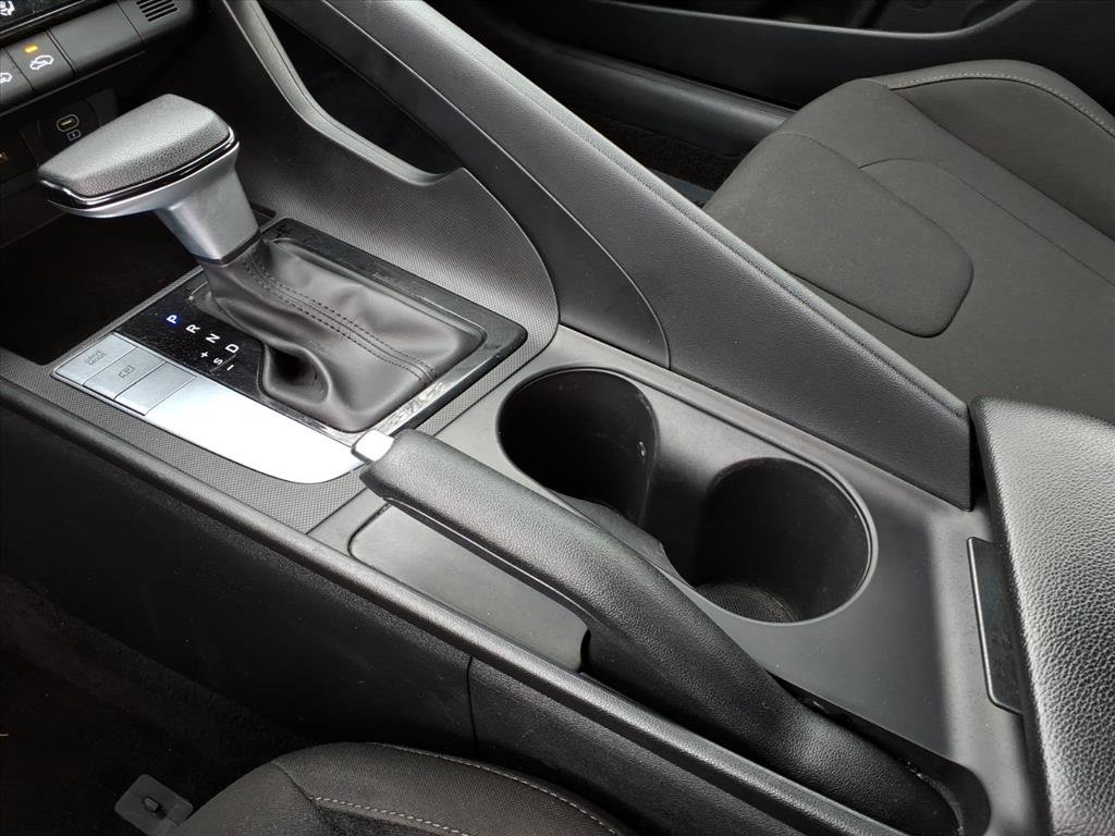 Used 2024 Hyundai Elantra SEL FWD image 16