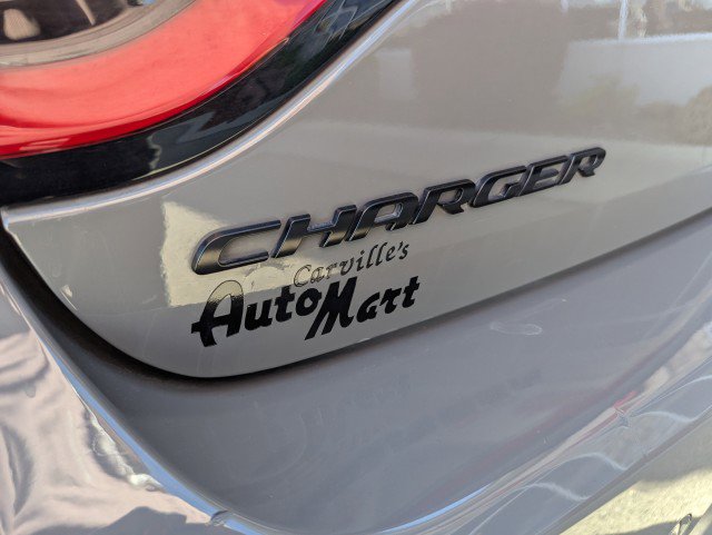 Used 2018 Dodge Charger SXT w/ Blacktop Package image 25