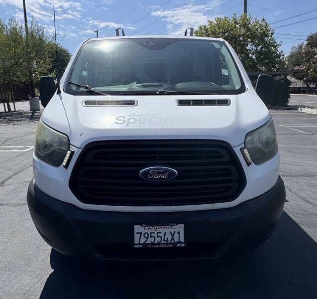 Used 2016 Ford Transit 150 130 Low Roof RWD image 2