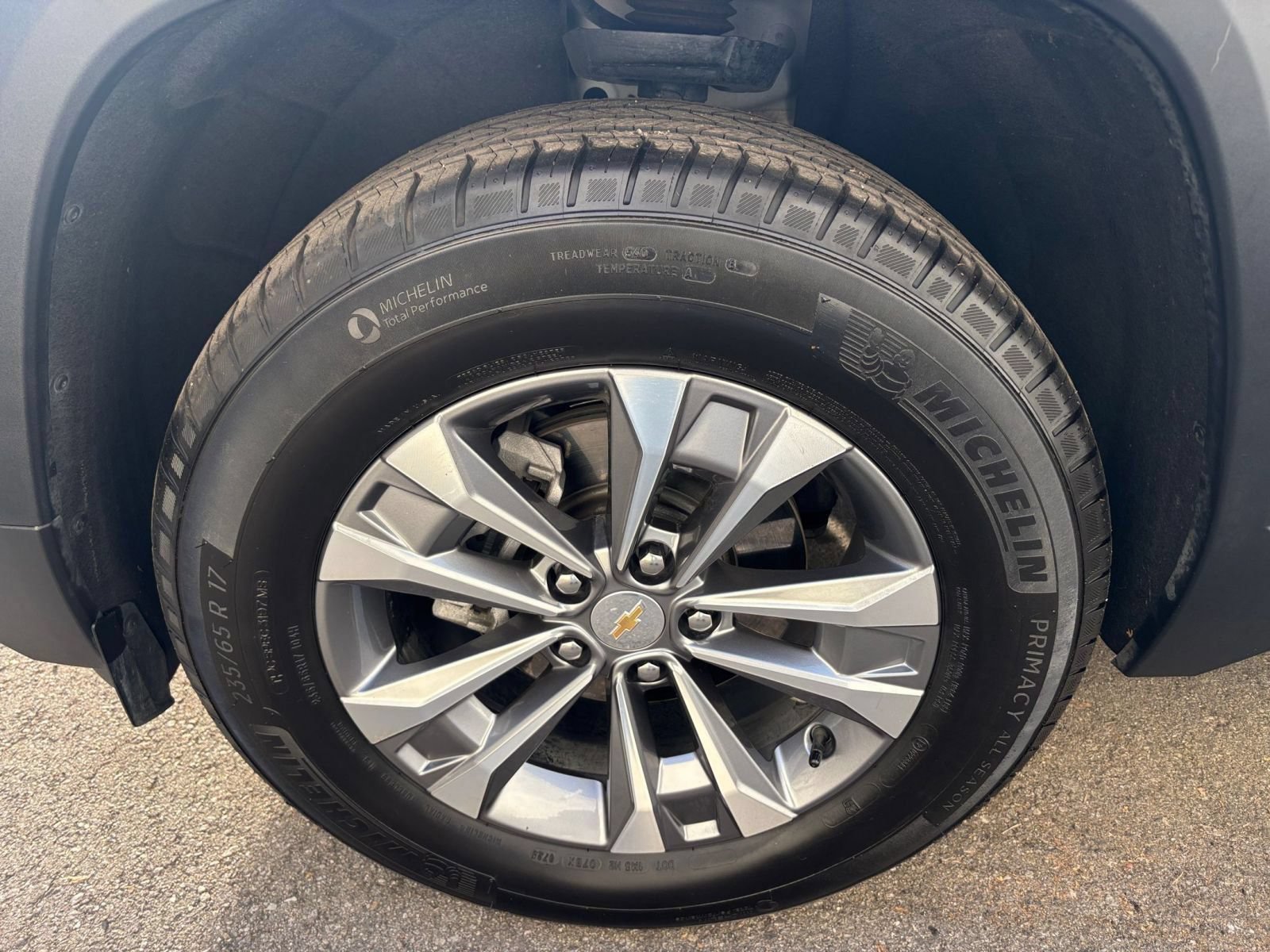 Used 2025 Chevrolet Equinox LT AWD/4WD image 30