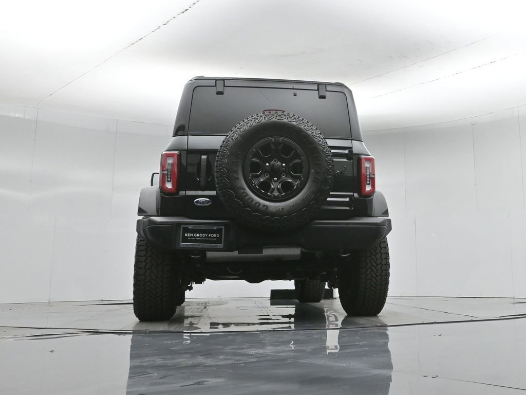 Used 2025 Ford Bronco Badlands image 51