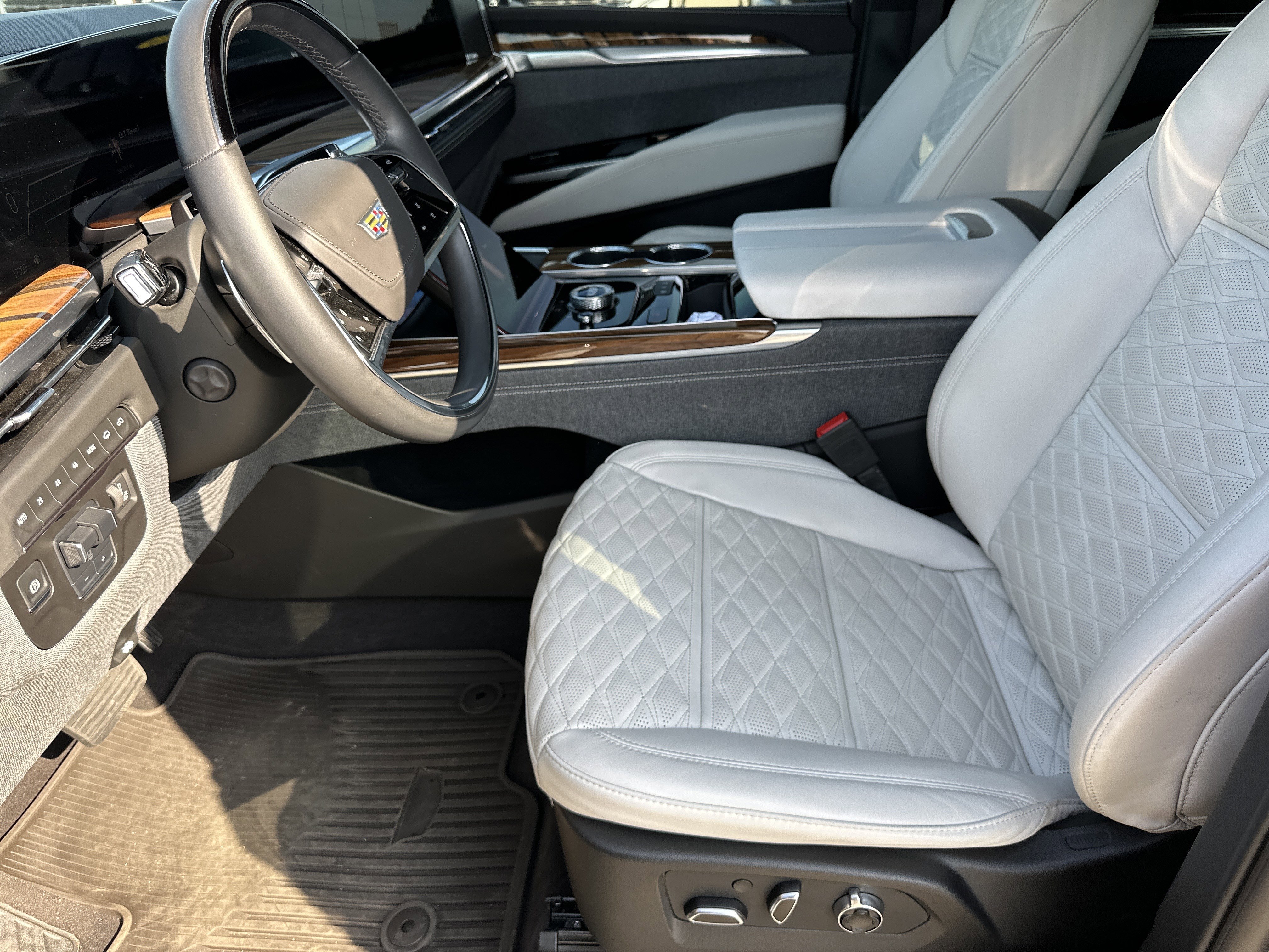 Certified 2025 Cadillac Escalade Sport Platinum image 11