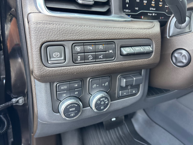 Used 2023 GMC Yukon Denali w/ Denali Reserve Package AWD/4WD image 18