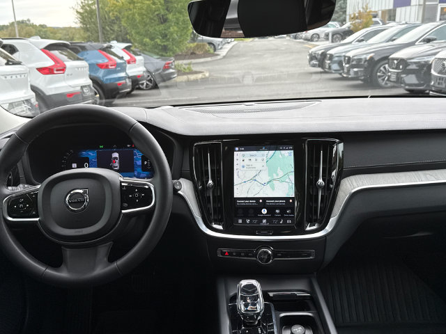 Used 2024 Volvo V60 B5 Cross Country Ultimate w/ Protection Package Premier AWD/4WD image 24