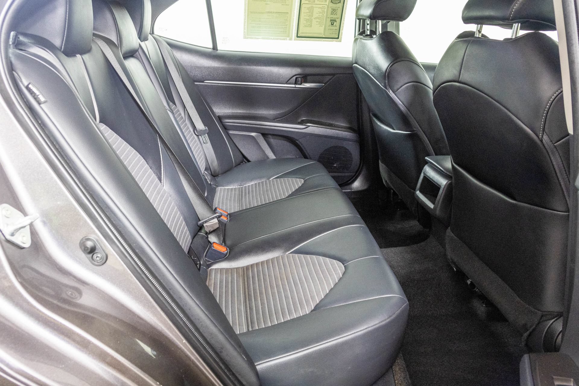 Used 2022 Toyota Camry SE w/ Cold Weather Package FWD image 40