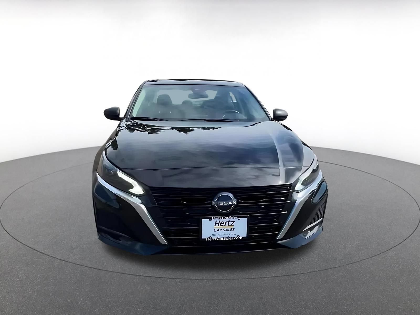 Used 2025 Nissan Altima 2.5 SV FWD image 4