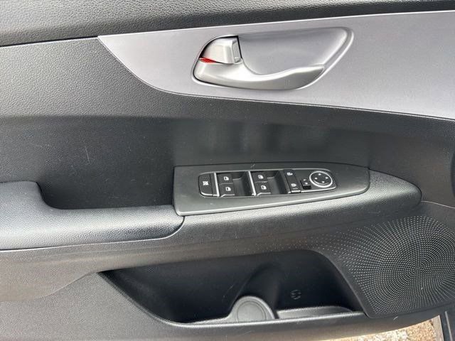 Used 2024 Kia Forte LXS image 13
