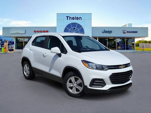 Used 2020 Chevrolet Trax LS w/ LPO, Cargo Package FWD image 1