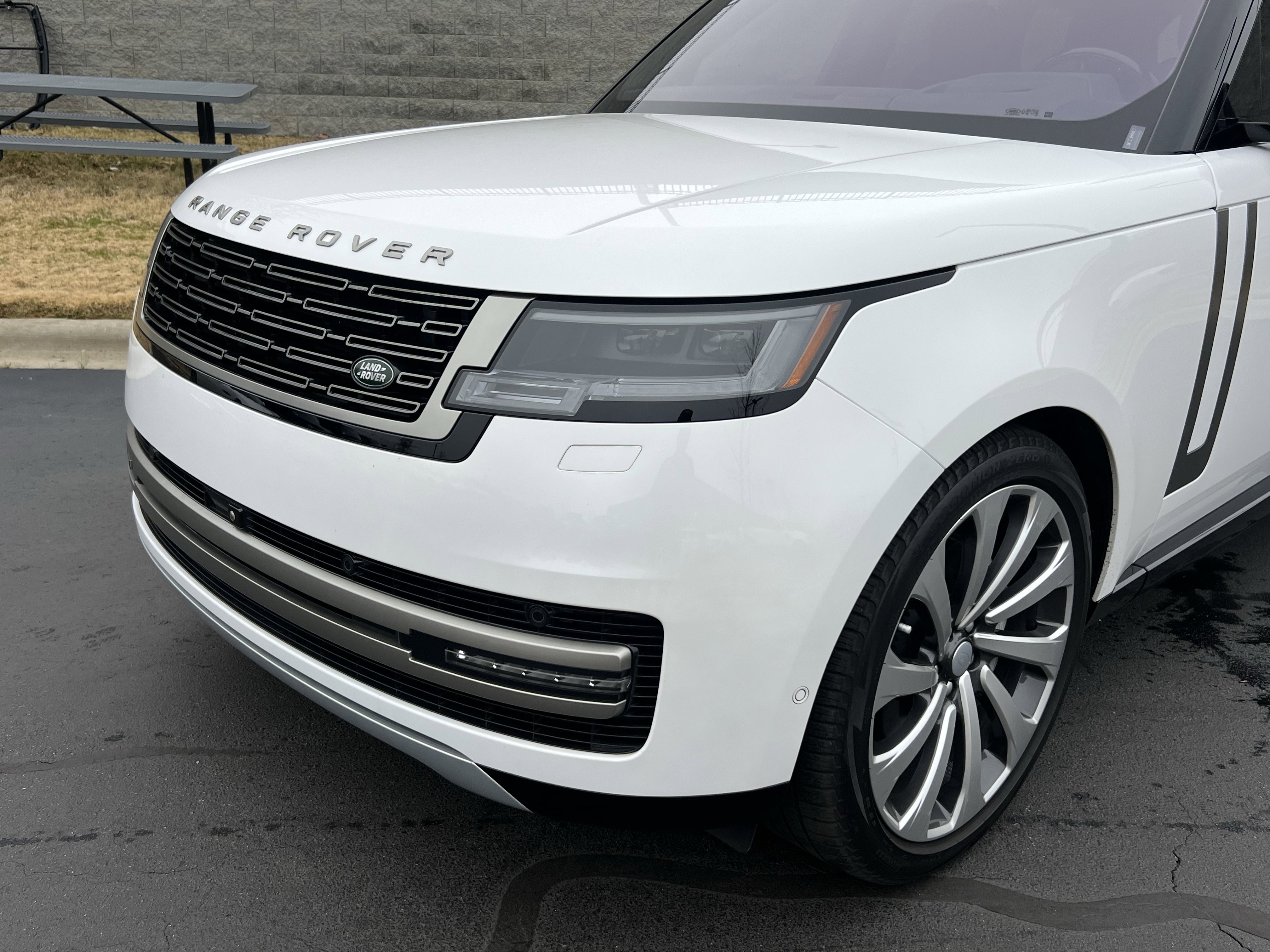 Certified 2023 Land Rover Range Rover SE image 11