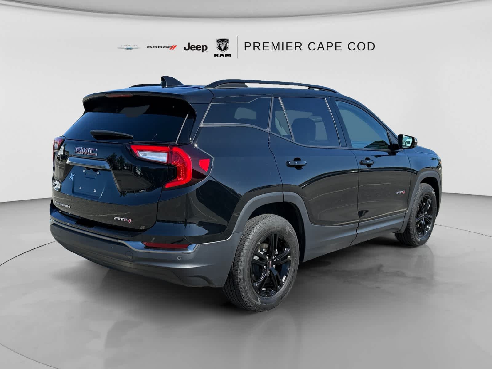 Used 2023 GMC Terrain AT4 w/ Infotainment Package II AWD/4WD image 9