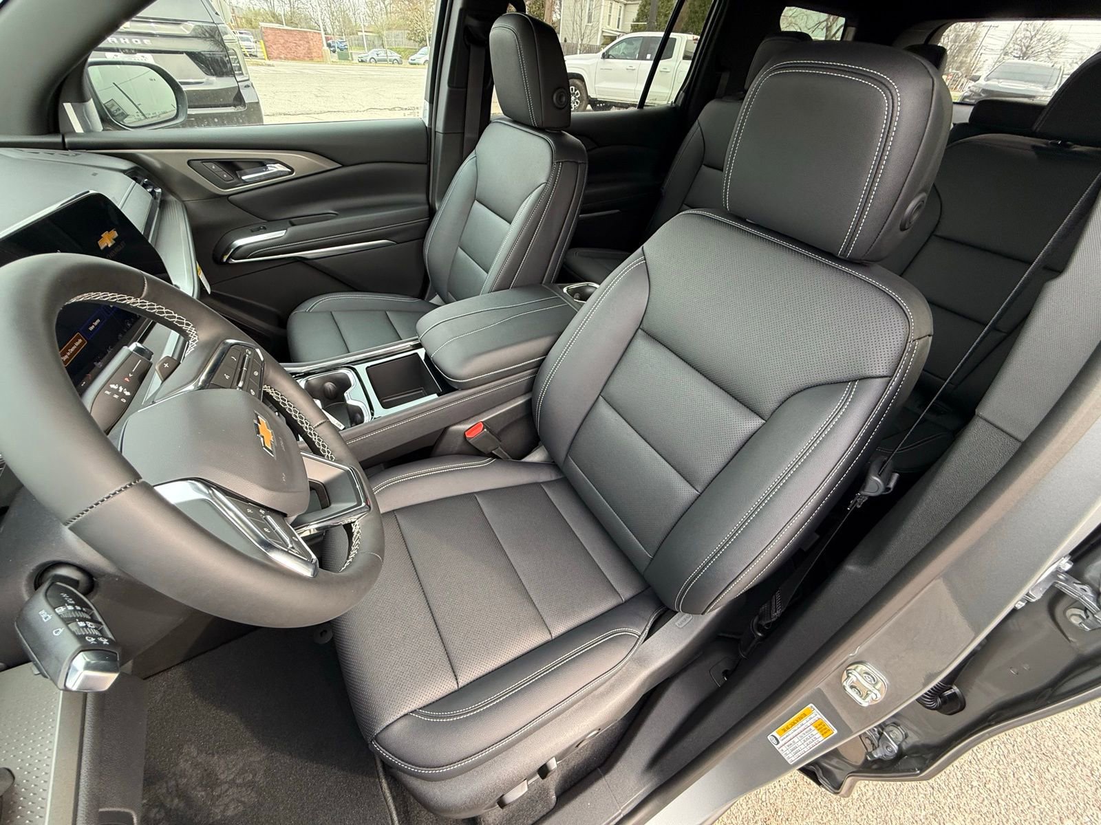 New 2026 Chevrolet Traverse LT image 11