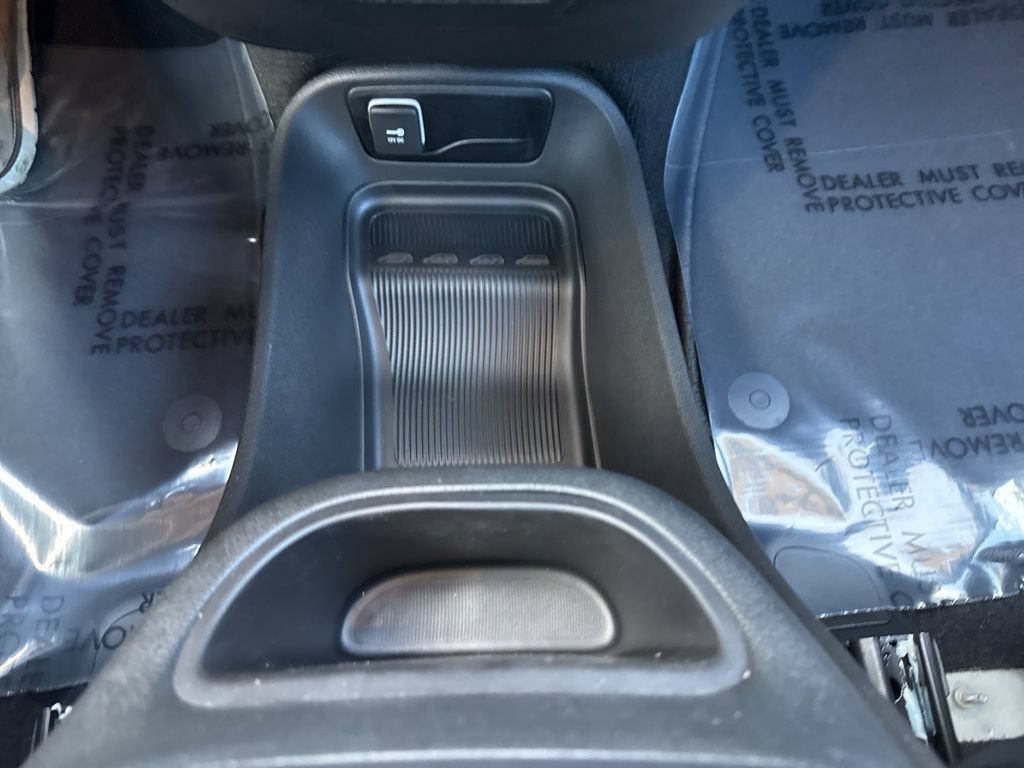 New 2026 Chrysler Pacifica Select AWD/4WD image 19