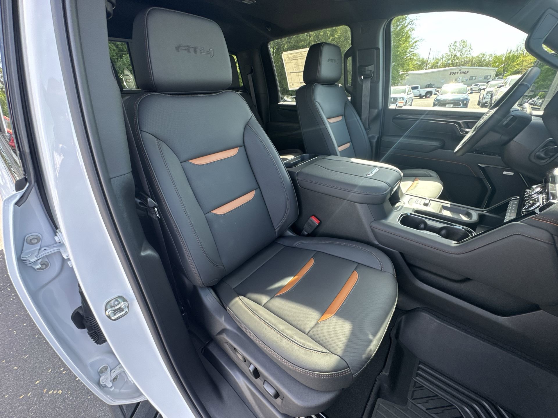 New 2026 GMC Sierra 2500 AT4 w/ AT4 Premium Plus Package AWD/4WD image 26
