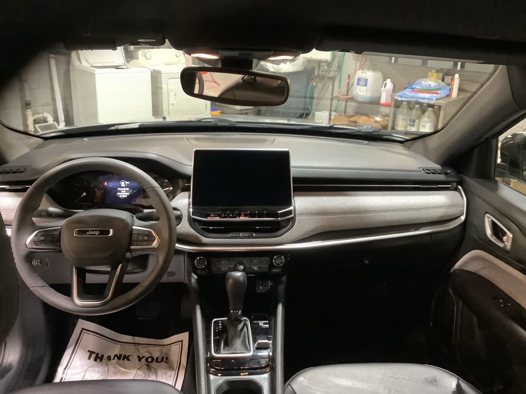 Used 2023 Jeep Compass Latitude image 20
