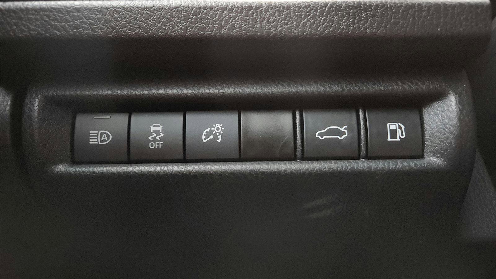 Certified 2025 Toyota Camry LE image 32