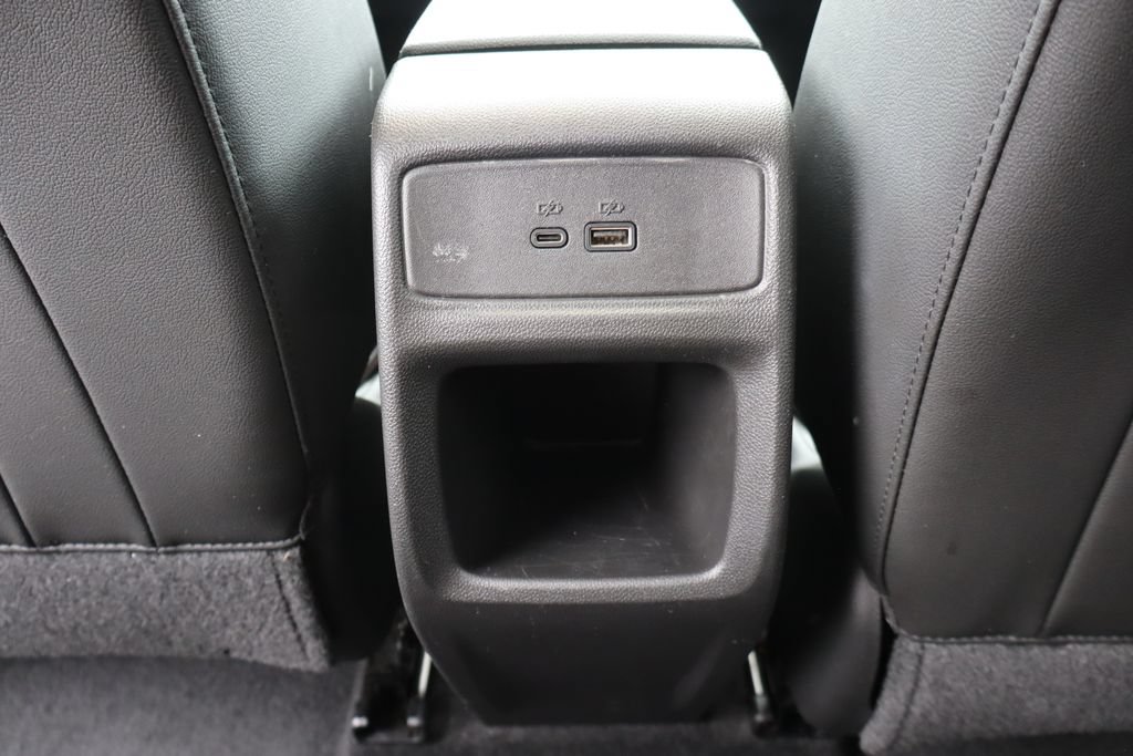 Used 2024 Chevrolet Trax RS w/ Sunroof Package FWD image 29