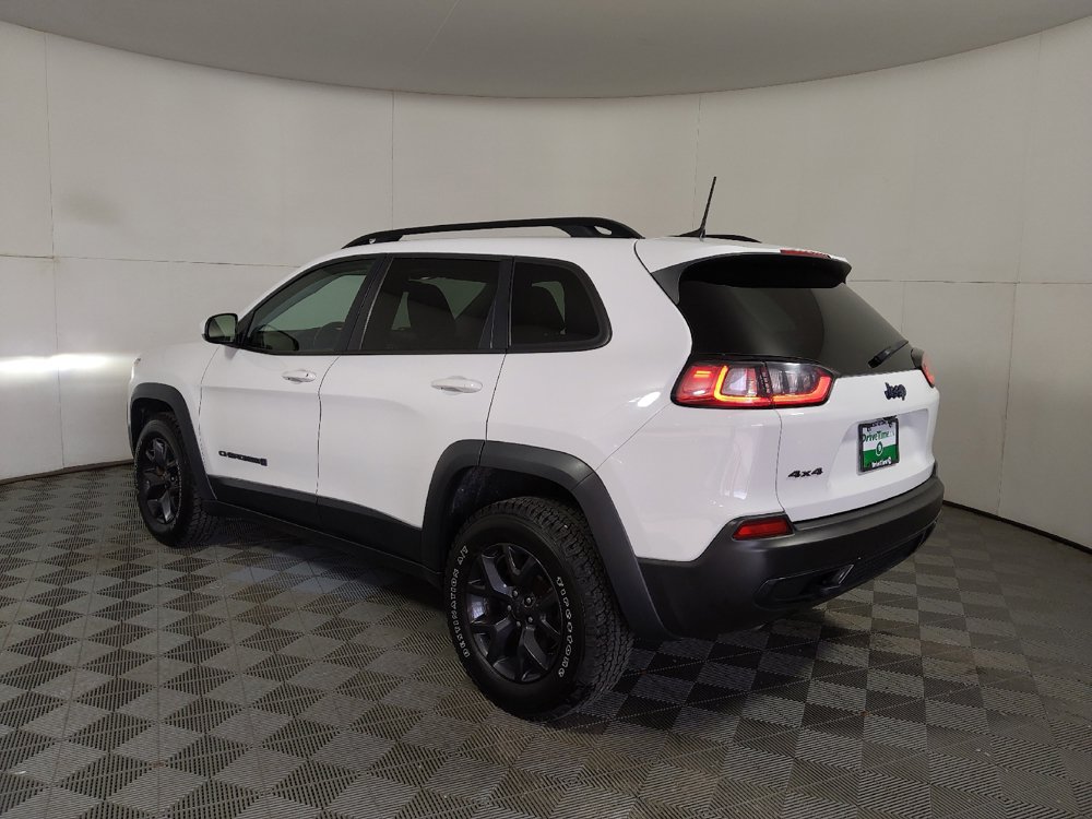 Used 2020 Jeep Cherokee Latitude AWD/4WD image 3