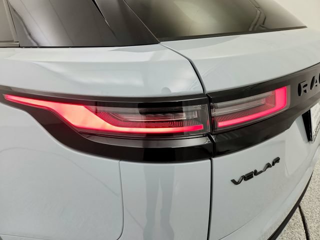 Certified 2026 Land Rover Range Rover Velar Dynamic SE AWD/4WD image 32