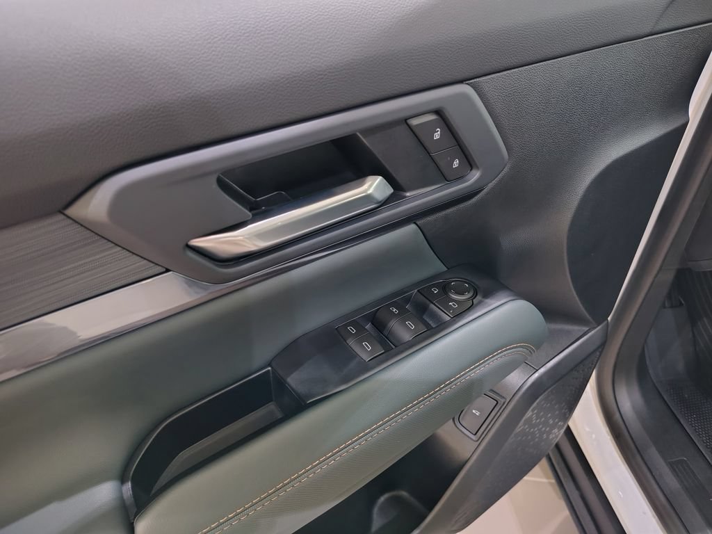New 2026 GMC Terrain AT4 w/ Technology Package II AWD/4WD image 19