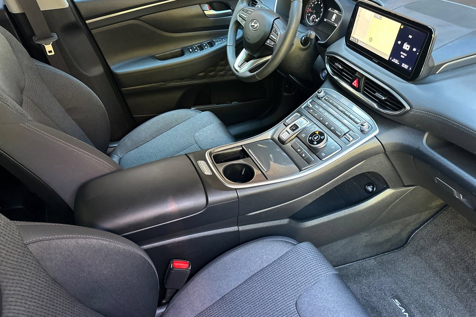 Used 2023 Hyundai Santa Fe SEL AWD/4WD image 16