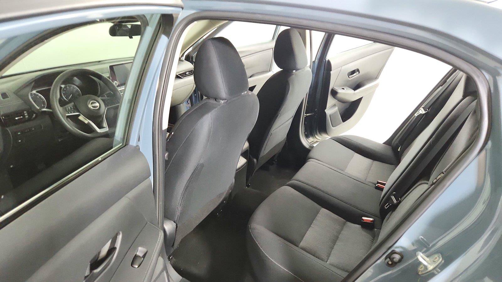 Used 2024 Nissan Sentra SV FWD image 23