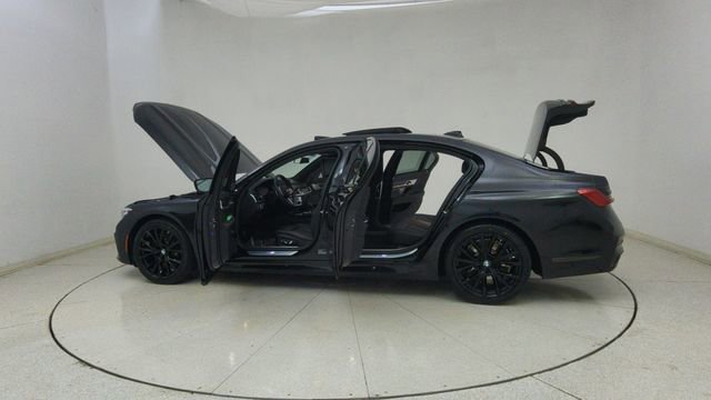 Used 2022 BMW 750i xDrive w/ Executive Package AWD/4WD image 73