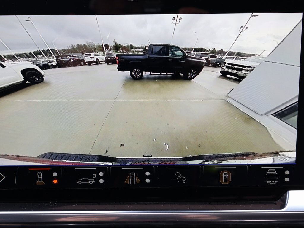 New 2025 GMC Sierra 2500 SLT w/ SLT Premium Package image 26