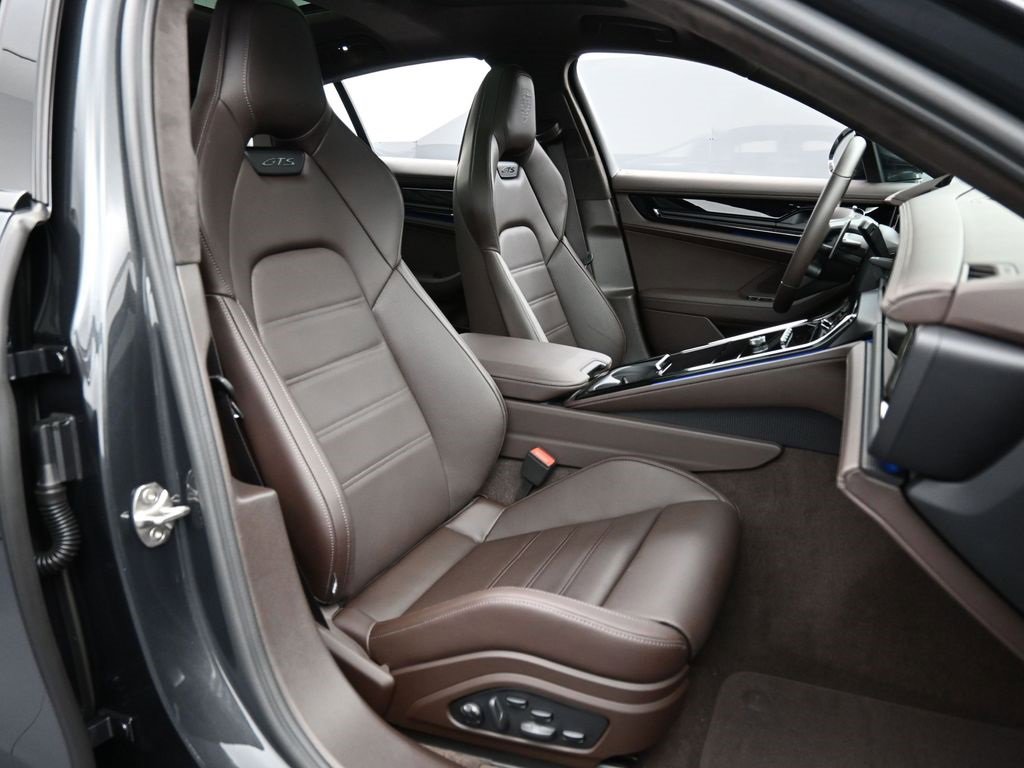 New 2026 Porsche Panamera GTS image 32