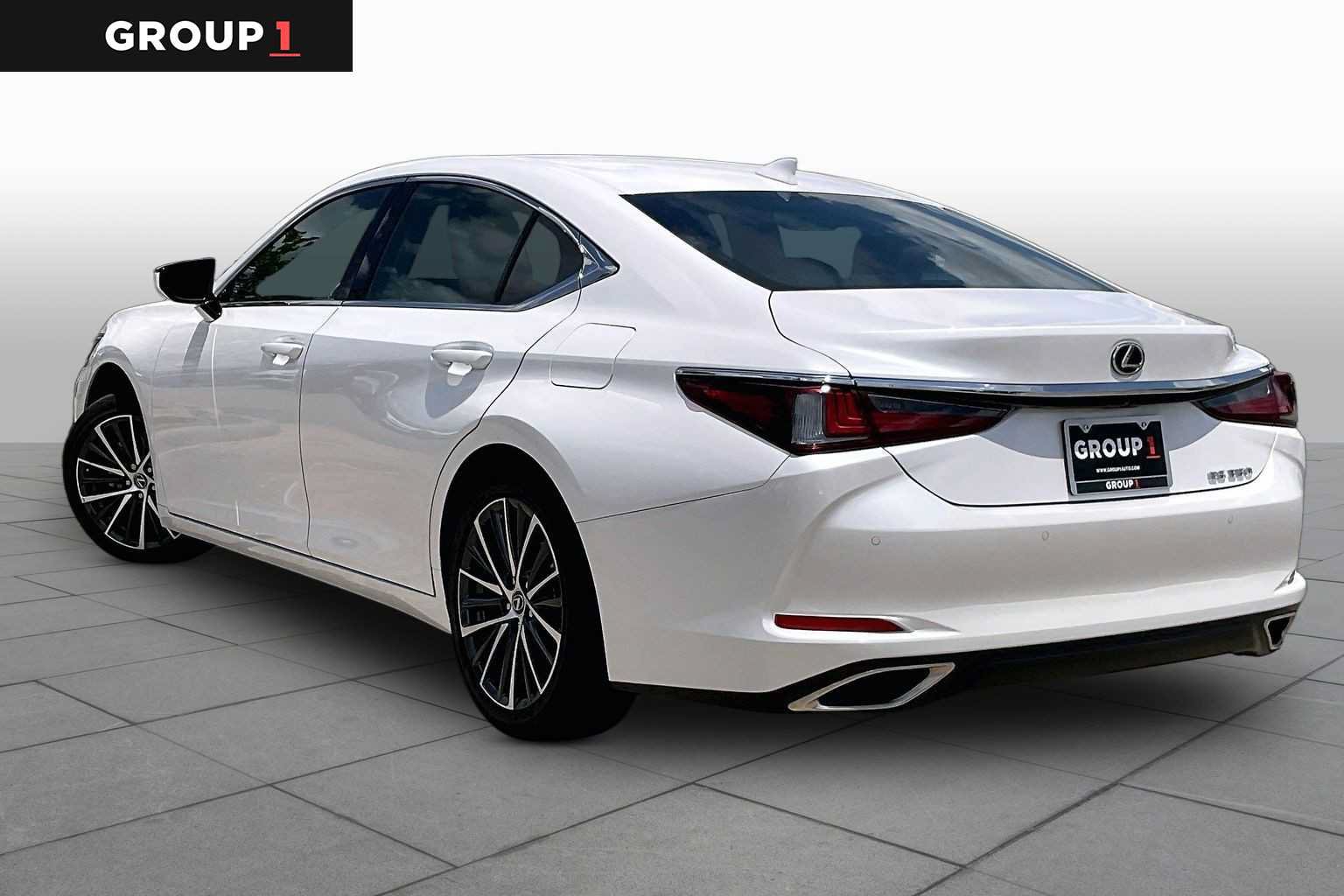 Used 2025 Lexus ES 350 w/ Premium Package FWD image 10