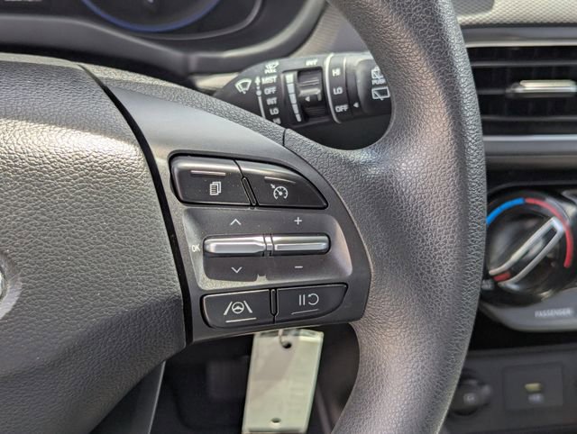 Used 2022 Hyundai Kona SE image 30