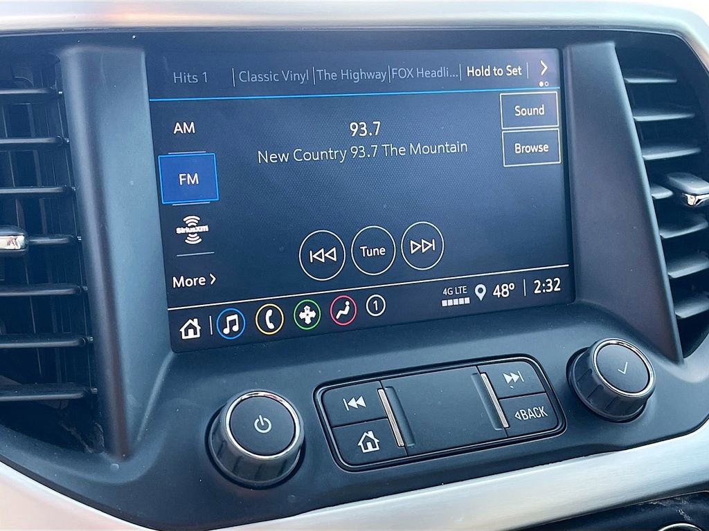 Used 2022 GMC Acadia SLE image 14