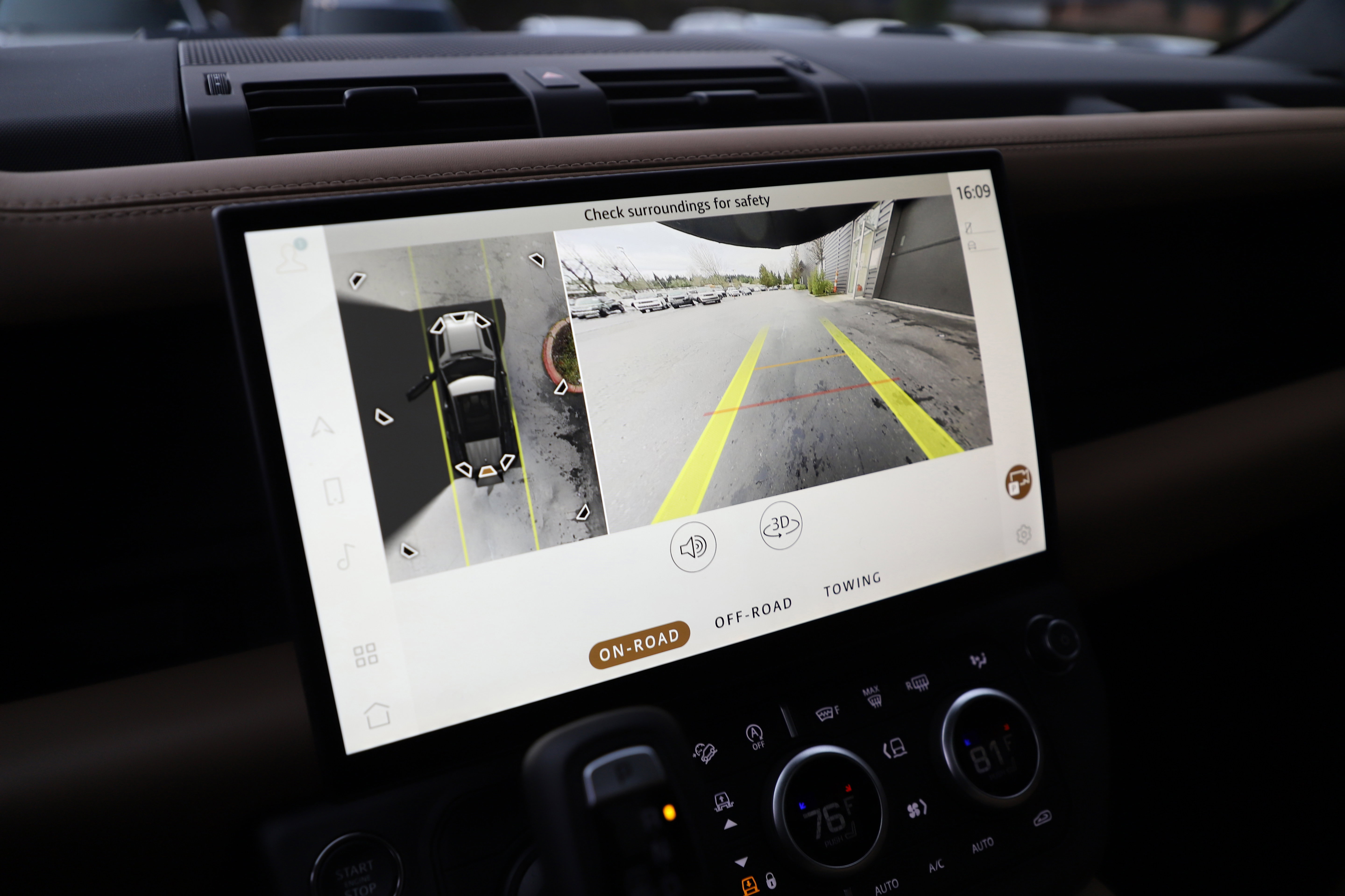 New 2026 Land Rover Defender 110 X-Dynamic SE image 21