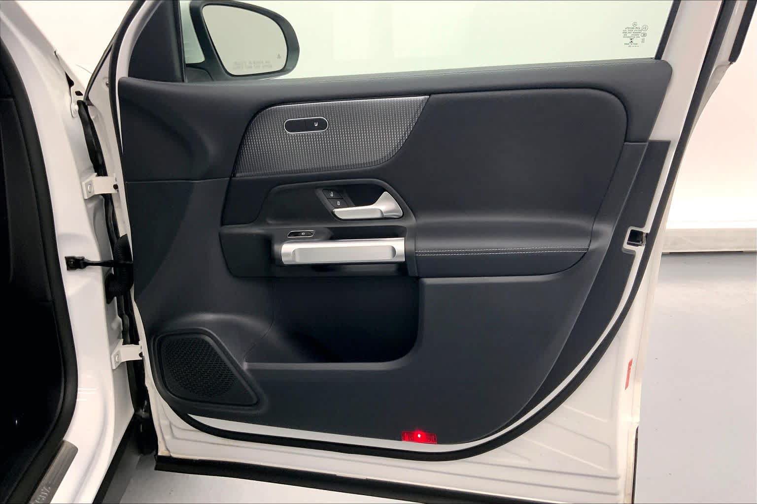 Certified 2022 Mercedes-Benz GLB 250 image 9