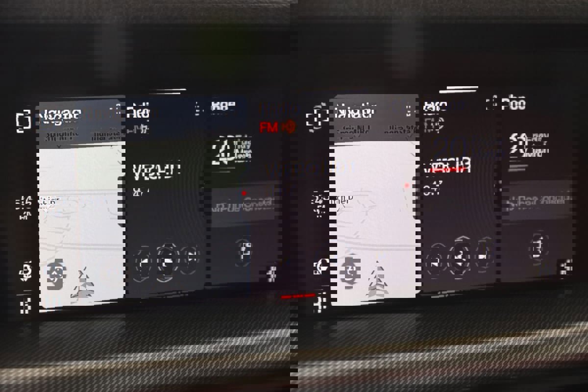 Used 2024 Alfa Romeo Stelvio Veloce image 21