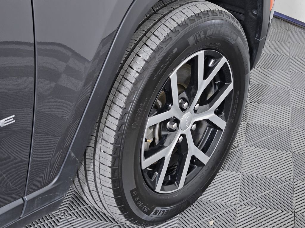 Used 2024 Jeep Grand Cherokee L Limited w/ Luxury Tech Group II image 7