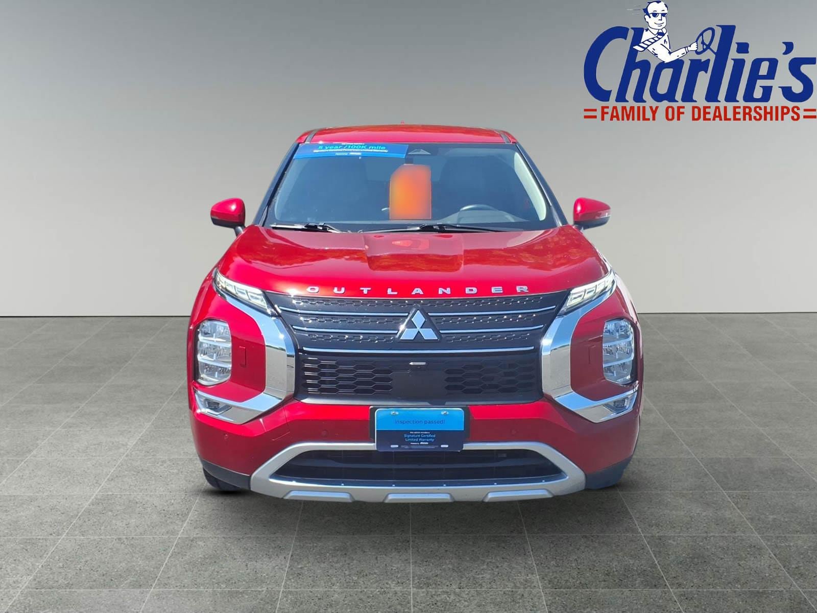 Used 2023 Mitsubishi Outlander SE AWD/4WD image 2