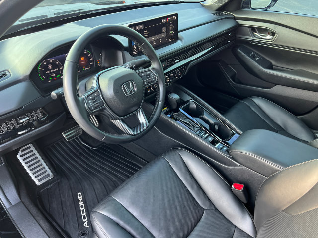 Used 2025 Honda Accord Sport image 27