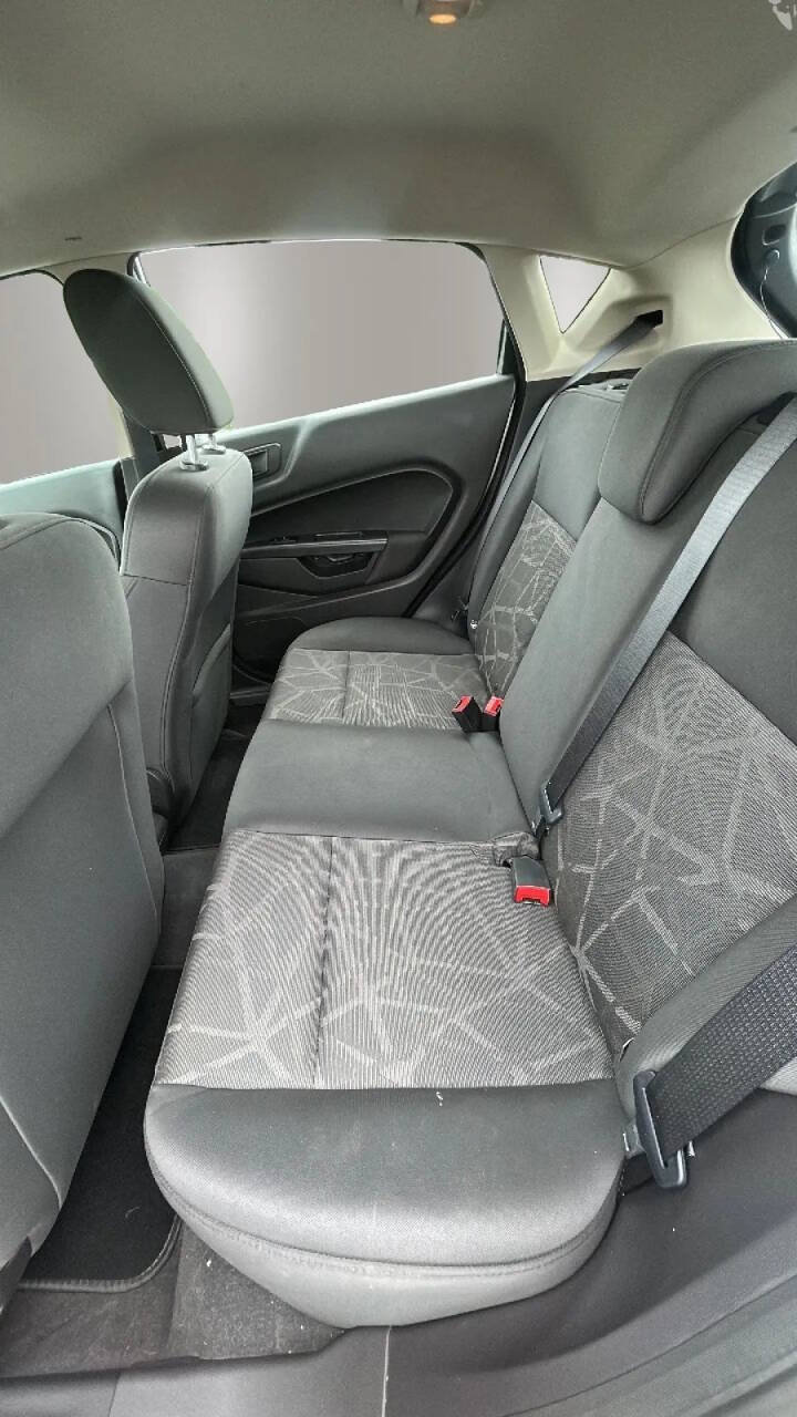 Used 2011 Ford Fiesta SE w/ 201A Rapid Spec Order Code FWD image 10