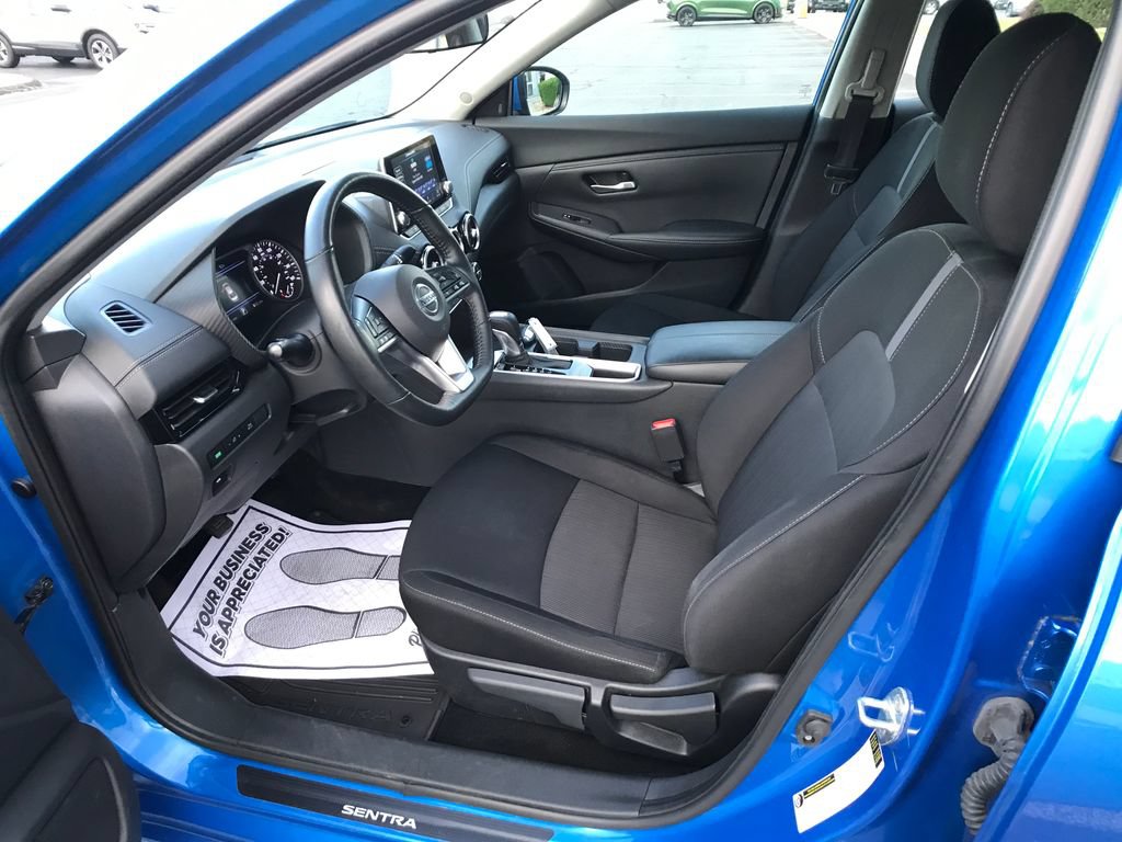 Used 2023 Nissan Sentra SV w/ All-Weather Package FWD image 4
