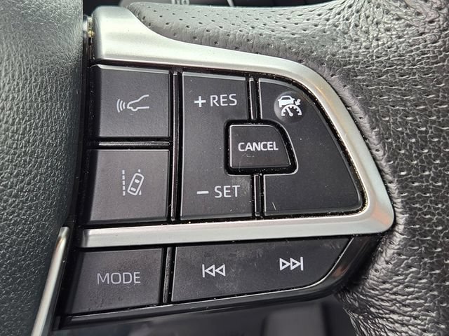 Used 2022 Toyota Sienna Limited AWD/4WD image 26