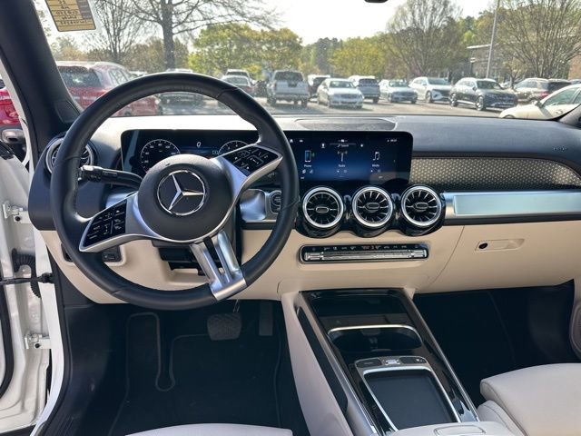 Used 2025 Mercedes-Benz GLB 250 image 11
