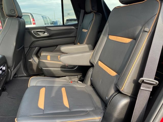 Used 2024 GMC Yukon AT4 w/ Technology Package AWD/4WD image 29