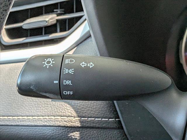 Used 2021 Toyota RAV4 LE FWD image 9