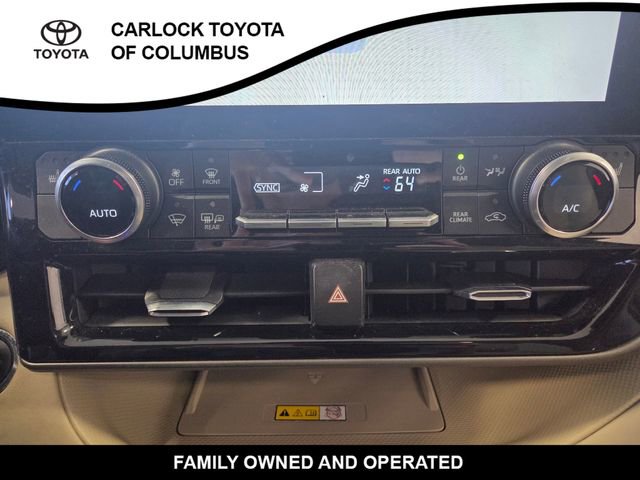 Used 2023 Toyota Highlander XLE FWD image 27