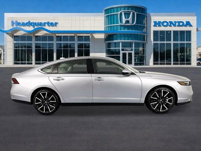 New 2026 Honda Accord Touring image 2