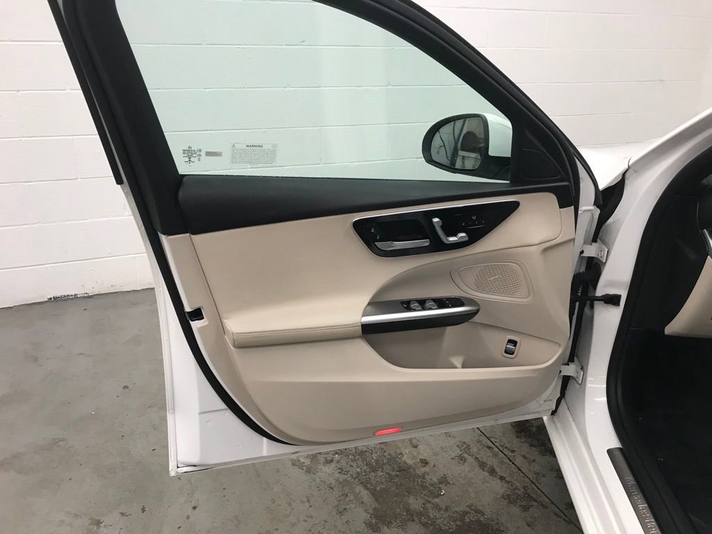 Used 2023 Mercedes-Benz C 300 4MATIC Sedan image 9