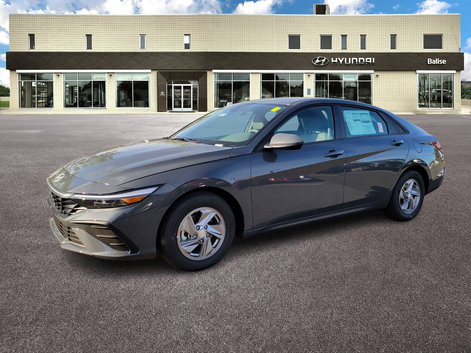 Used 2025 Hyundai Elantra SE image 7